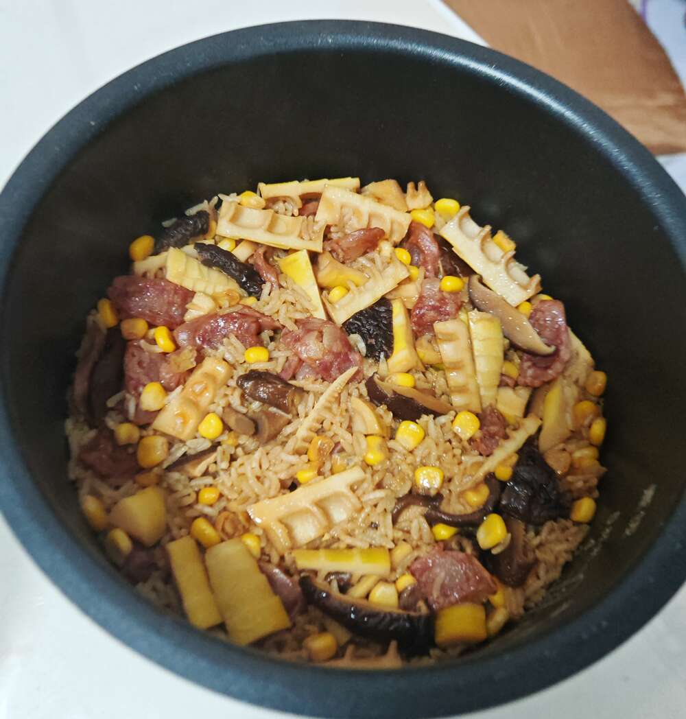 春笋腊肠焖饭